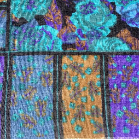 Vintage Glentex Purple Acrylic Scarf W/ Blue & Purple Rose Pattern 30x30" Japan - Picture 3 of 6